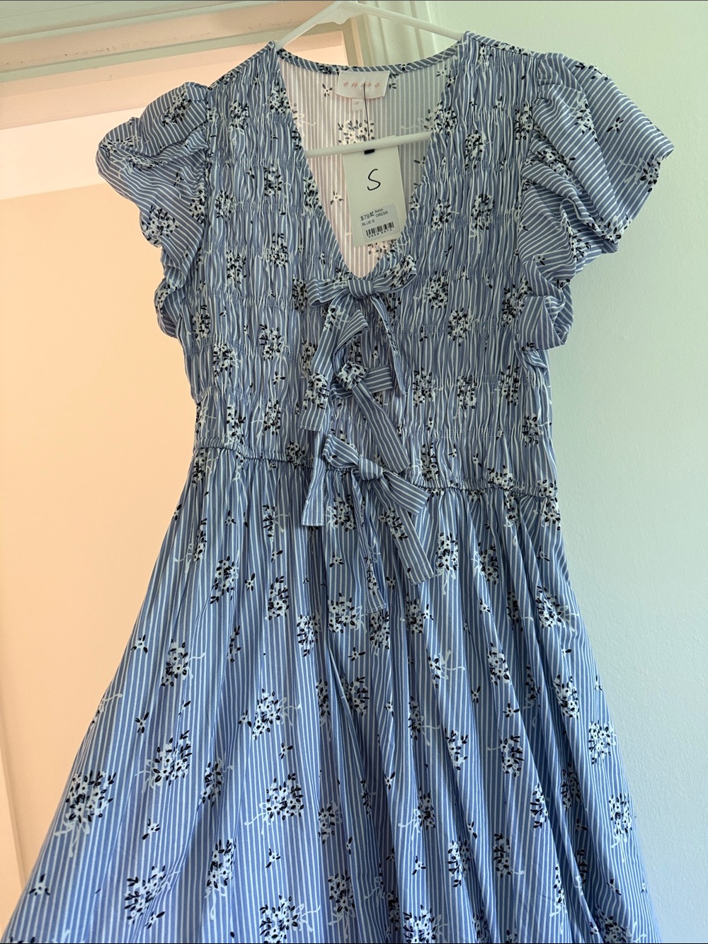 entro Light Blue Floral Stripe Midi Dress